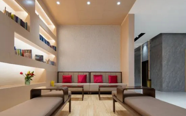 Ma'anshan Yueyu Lake View Hotel (Cuilin Water City Huafei Road)