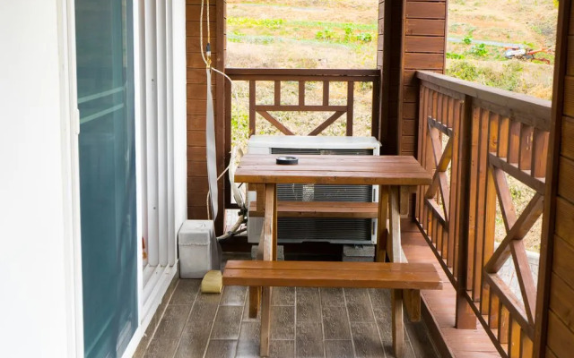 Geojae Waedo Palace Pension