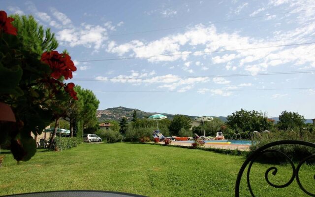 Farmhouse With Swimming Pool in Cortona