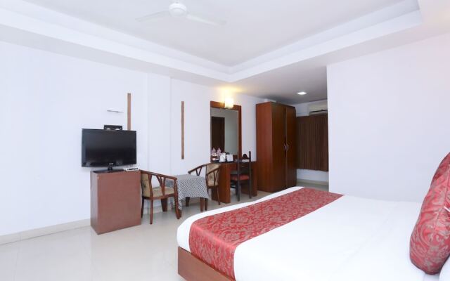 Oyo 15992 Central Hotel