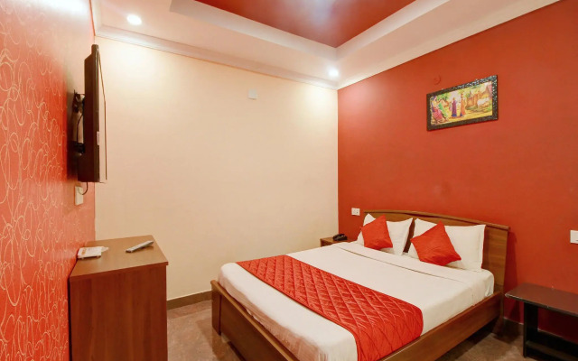 OYO 11727 Sivaraja Residency