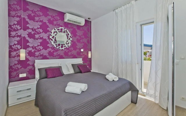 Violeta Hvar