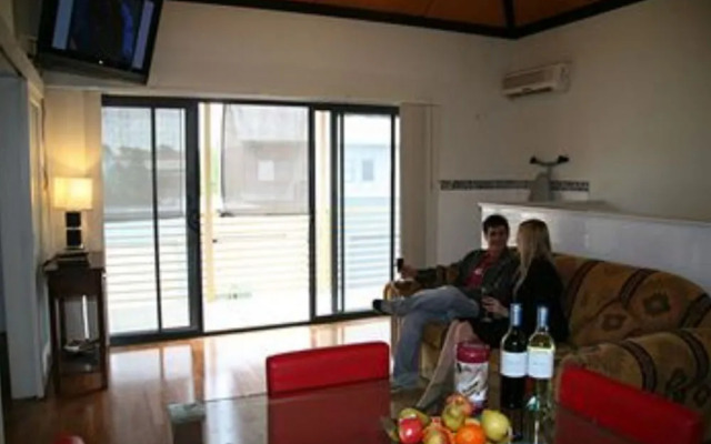 Harbourside Apartments