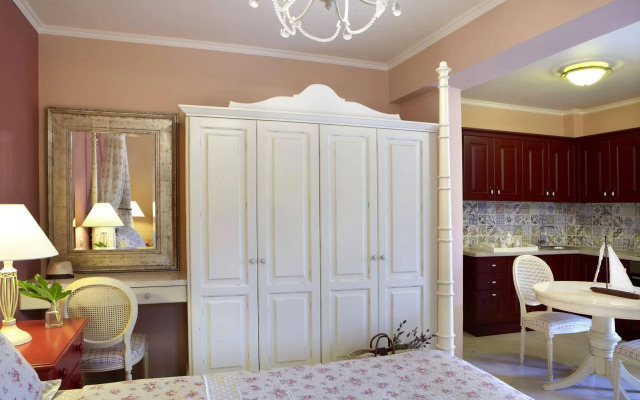 Avra Private Suites