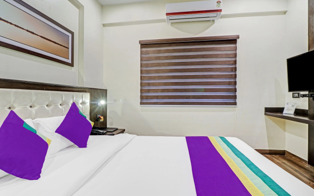 Treebo Tryst Raj Vista