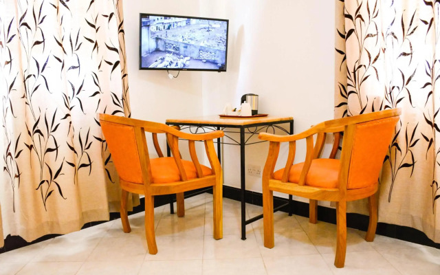Crest Safari Lodge