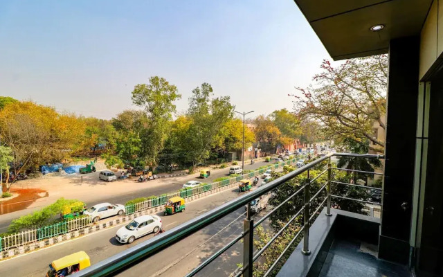 Fabhotel Admire Suites