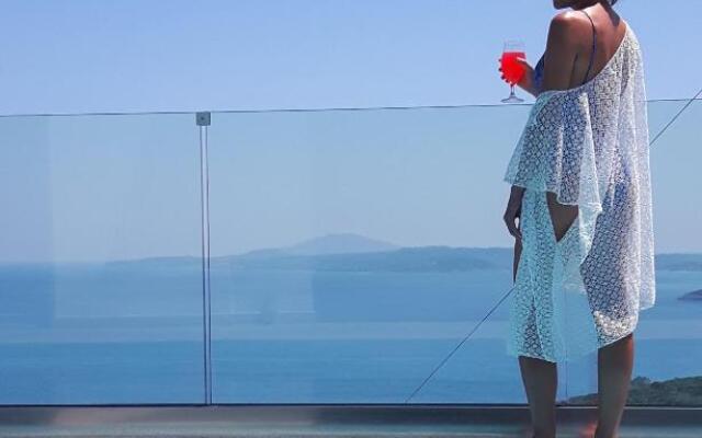 Thea lux natur villa