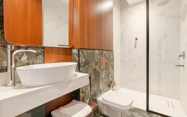 Luxurious 2-bedroom Flat With Relaxation Space