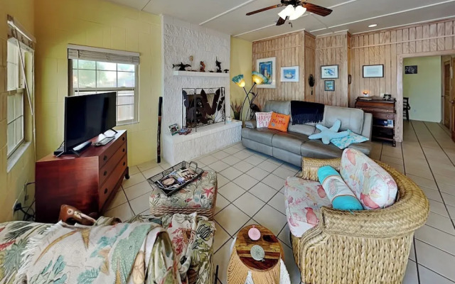 Avea609-island Cabana