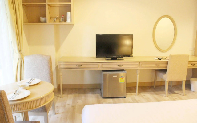Romance Hotel Bangna (SHA Extra Plus)