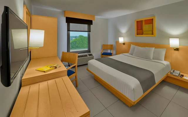 City Express by Marriott Lazaro Cardenas