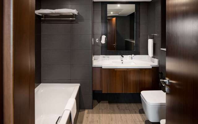 Radisson Blu Hotel, Dubai Canal View Hotel