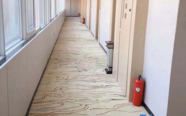 Mingxuan Business Hotel (Zhangzhou Ancient Town RT-Mart Store)