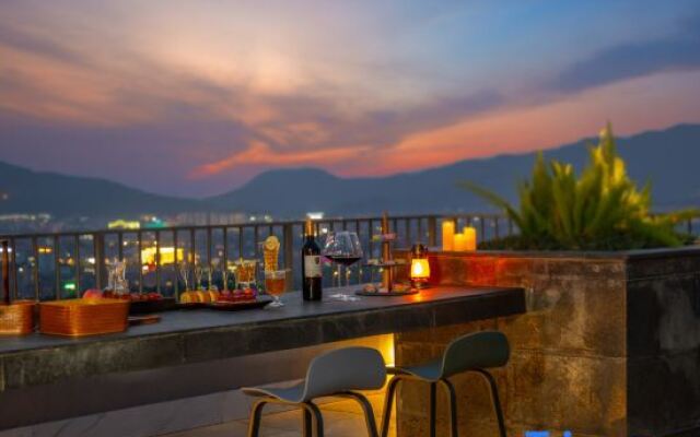 Tengchong Puju Hot Spring Hotel