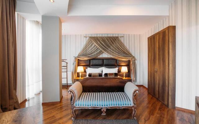 Green Queen Hotel