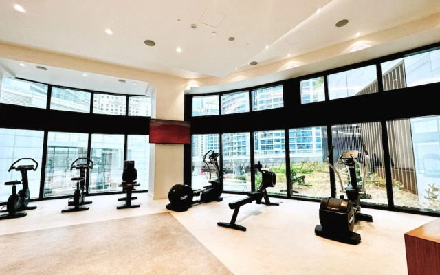 Chic Minimalist 1BR in Address JBR