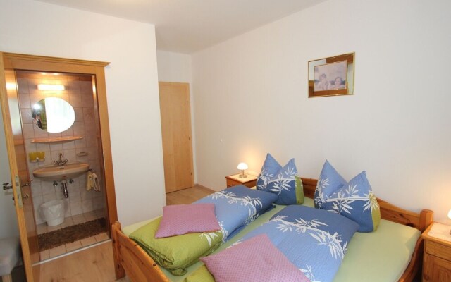 Hilltop Apartment in Aschau im Zillertal near Ski Area