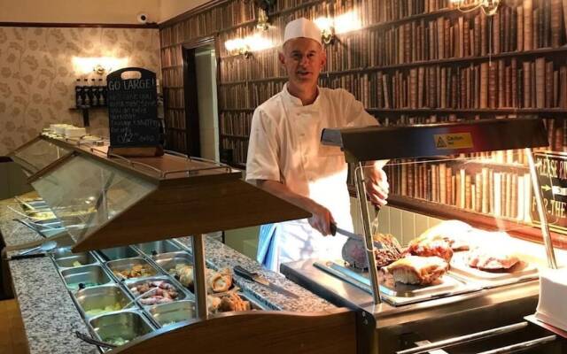 Rettendon lodge events