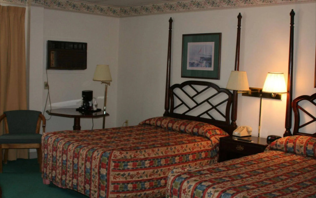 Boothbay Harbor Inn