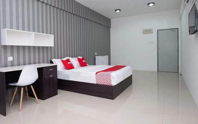 OYO 90054 Summer Inn