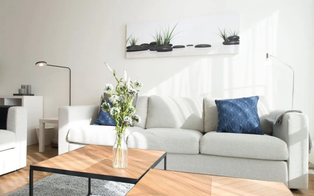 Two Room Apartment Overlooking the Harbor