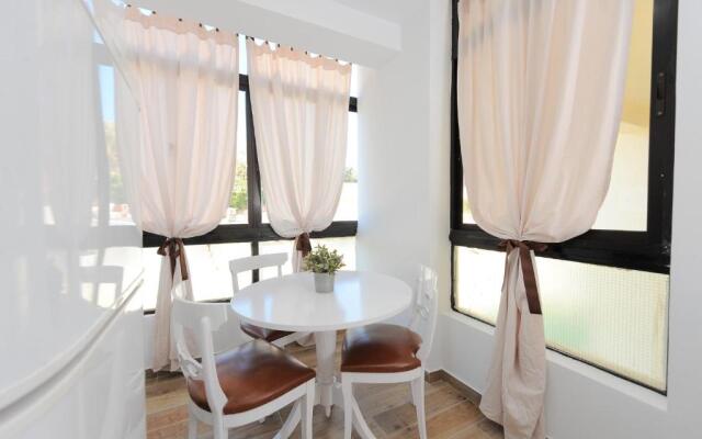 Sea Views Aloha Apartment by GHR Rentals