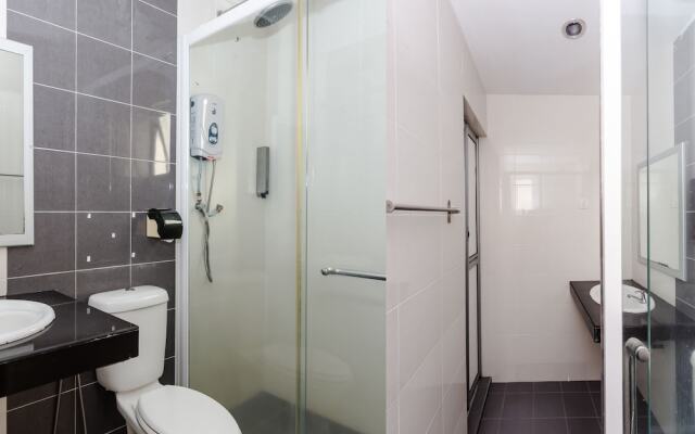 Hollitel Hotel Melaka by OYO Rooms