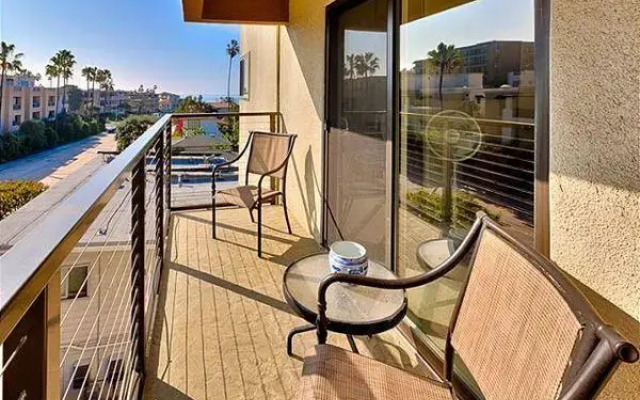 Charming La Jolla Village Condo