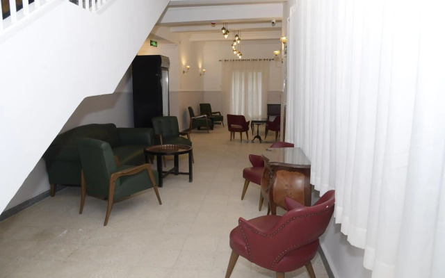 Lotus Hotel