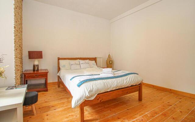Deluxe Apartment