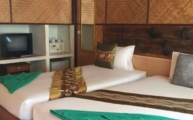 Phi Phi Nice Beach Resort