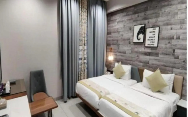 RG Exclusive Hotel-Akola