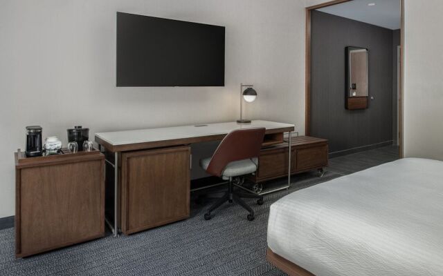 Courtyard By Marriott Olympia