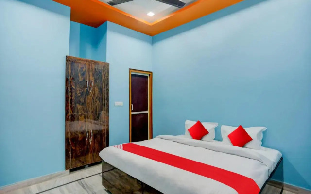 OYO Flagship 702327 D.S. Guest House