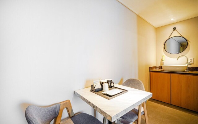 Ulsan Jinha Hotel Lorento