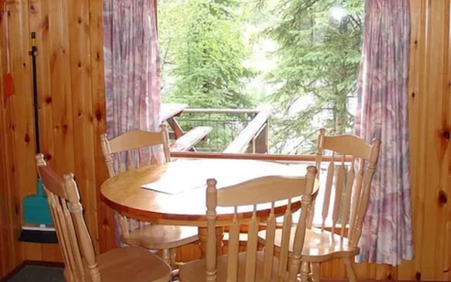Tomahawk Resort