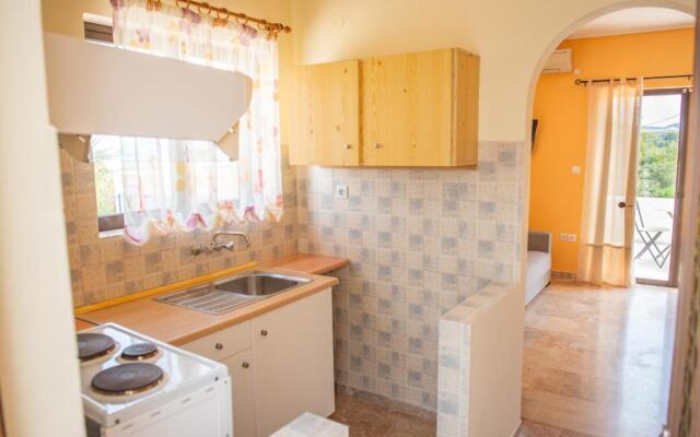 ARISTOTELIS Apartments