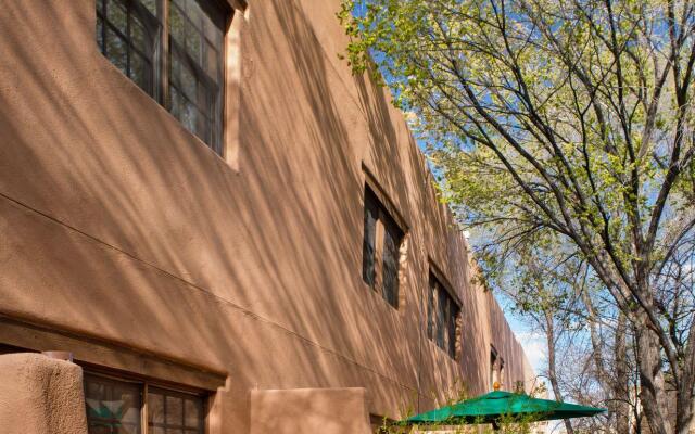 Rosewood Inn of the Anasazi