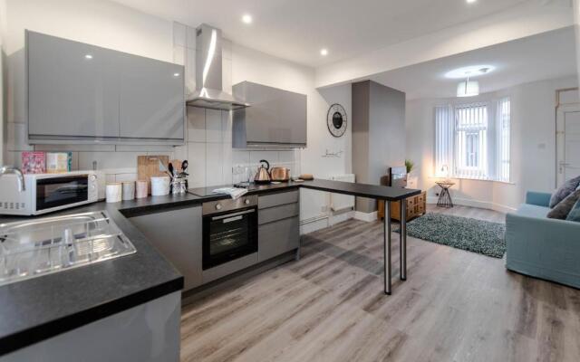 Liverpool Harrow Road Sleeps 6- Infinity Apartment