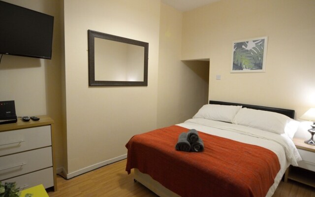 Central Reading Friar Street Serviced Apartment