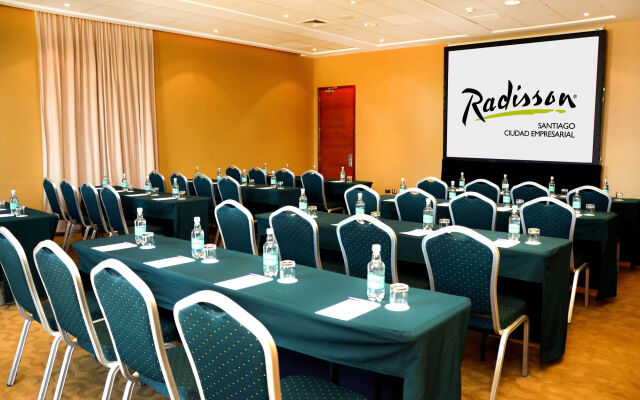 Radisson Ciudad Empresarial
