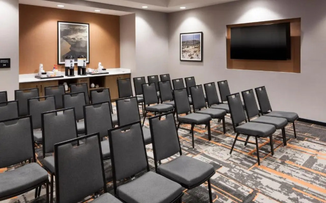 Hampton Inn And Suites Phoenix Downtown