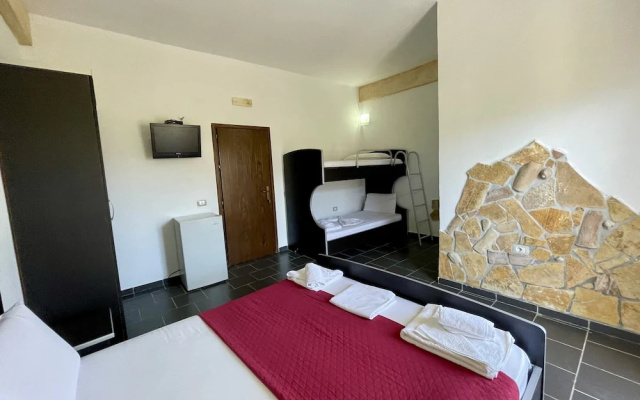 Oasis Hotel