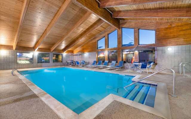 AmericInn by Wyndham Dickinson