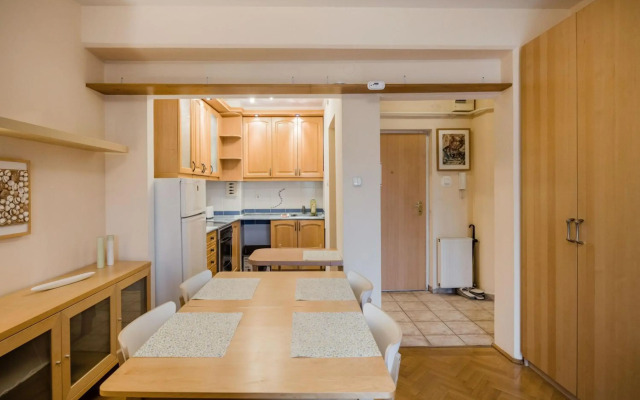 Minded Manor Apartment