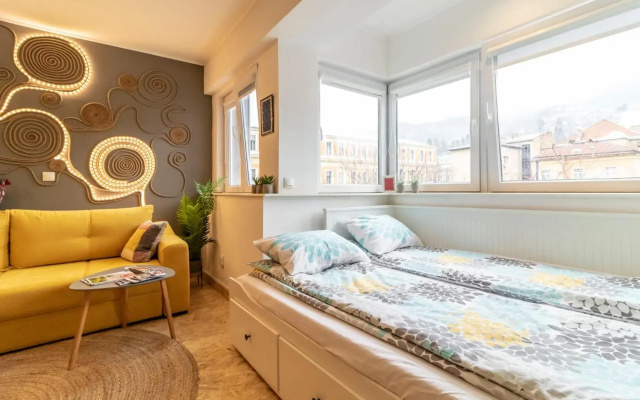FestivalStreet Apartment