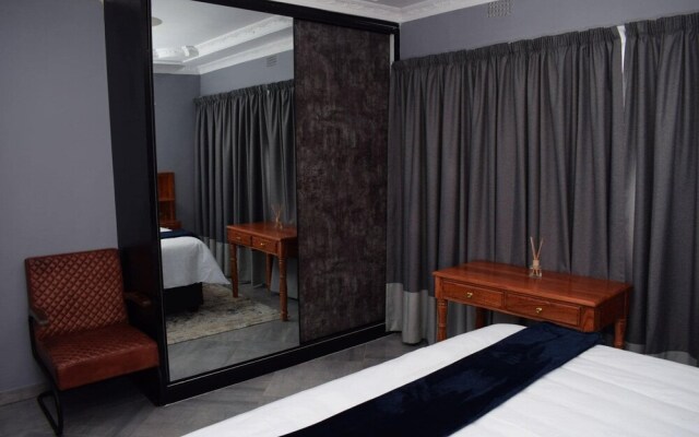 Phakela Cottages