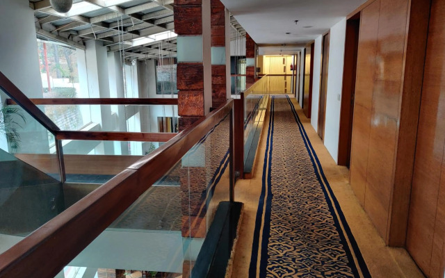 Wood Creek Resort & Spa Kasauli