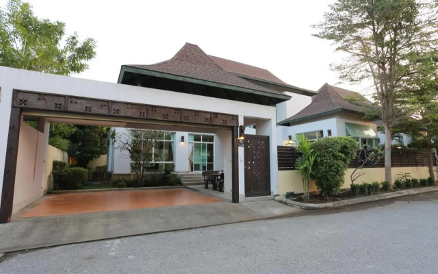 AnB-Glass House pool villa-3BR close to Jomtien beach